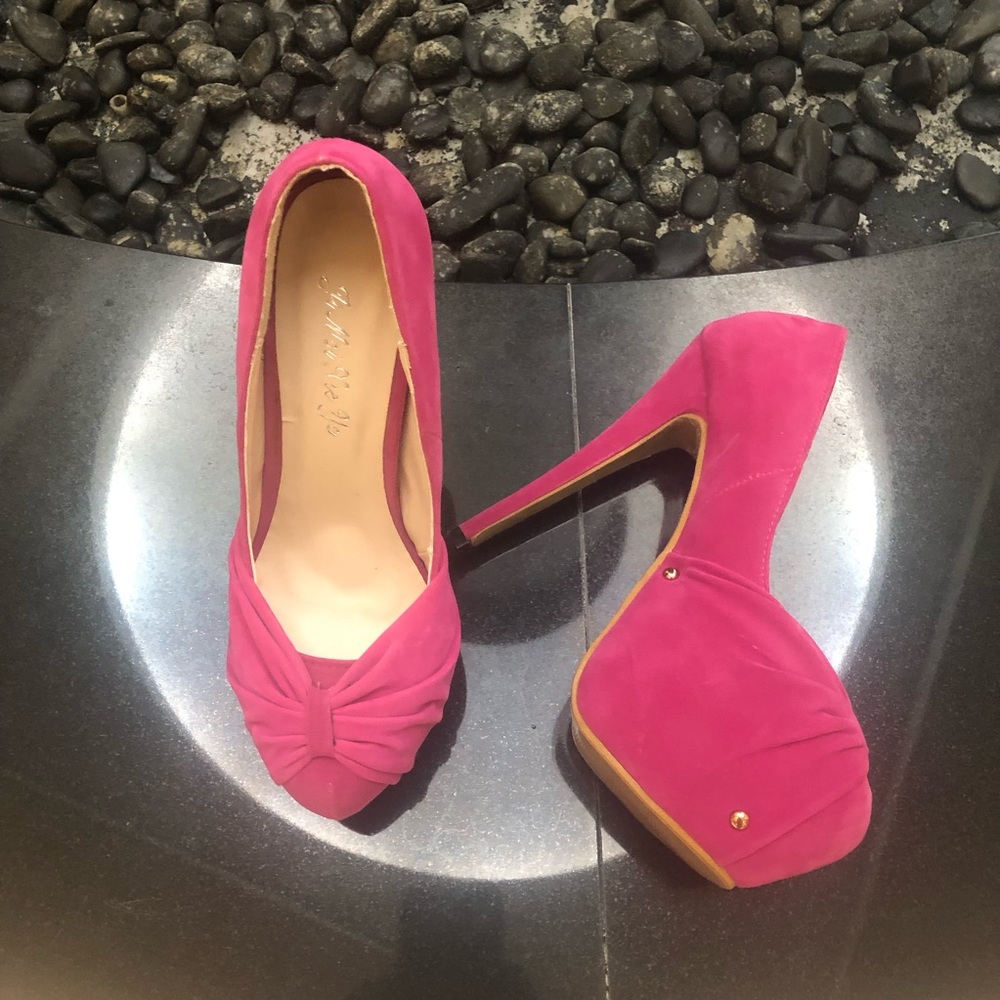✨Ji Mei Xie Ye Hot Pink Platform Stiletto Heels✨